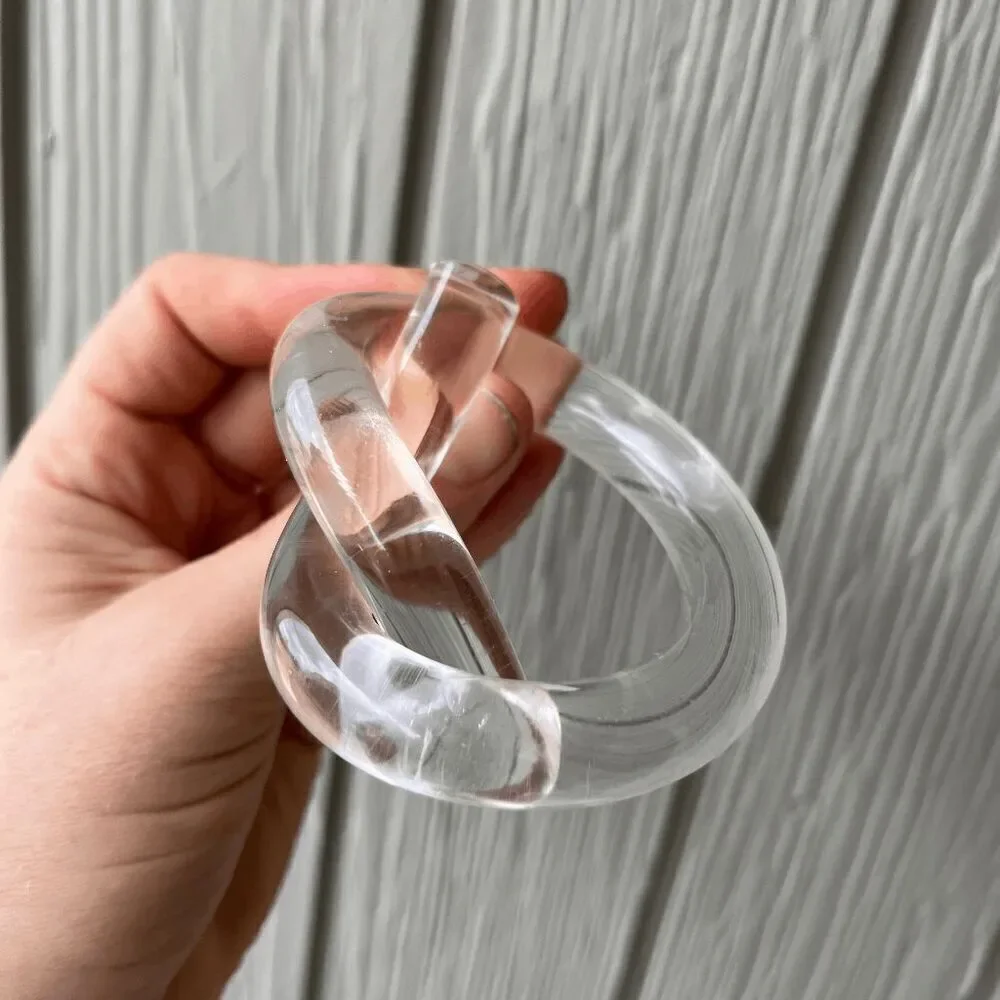Dorothy Thorpe Lucite Napkin Rings – Set of 8 Pretzel Knot Vintage MCM